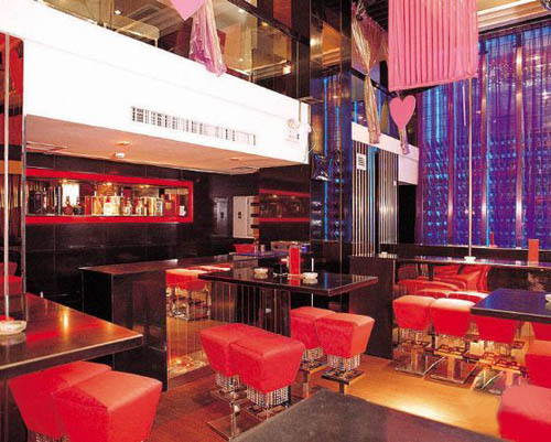 現(xiàn)代中式酒吧設(shè)計圖 感受酒吧設(shè)計混搭風