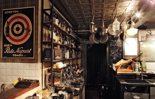 復(fù)古法式酒吧設(shè)計(jì) Le Petit Franck 紅酒吧設(shè)計(jì)圖欣賞