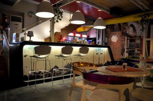 地方特色酒吧設計風格  地拉那咖啡酒吧設計圖欣賞