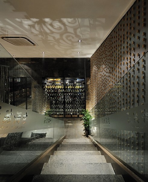 品嘗紅酒的濃香  法國紅酒會所設(shè)計方案