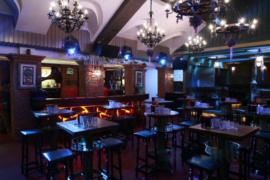 時(shí)尚簡(jiǎn)約歐式酒吧設(shè)計(jì) 昆都APPLE酒吧設(shè)計(jì)圖欣賞