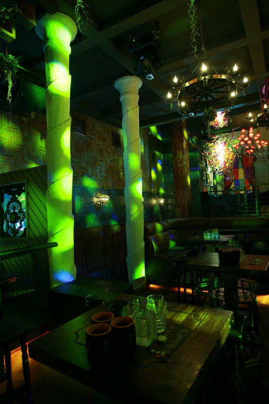 時(shí)尚簡(jiǎn)約歐式酒吧設(shè)計(jì) 昆都APPLE酒吧設(shè)計(jì)圖欣賞