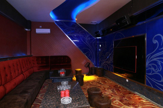 時(shí)尚簡(jiǎn)約歐式酒吧設(shè)計(jì) 昆都APPLE酒吧設(shè)計(jì)圖欣賞