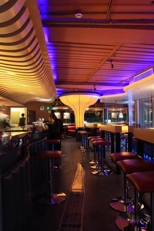 時(shí)尚個(gè)性酒吧設(shè)計(jì)   上?？ǘ≤囸^酒吧設(shè)計(jì)效果圖欣賞