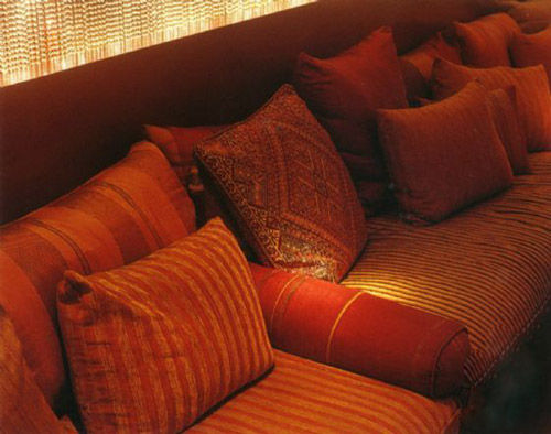 紅房子酒吧設(shè)計(jì)圖  最濃烈的藝術(shù)吸引力