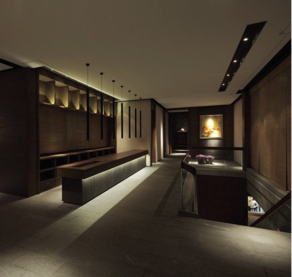 無設(shè)計痕跡的私人會所設(shè)計范本