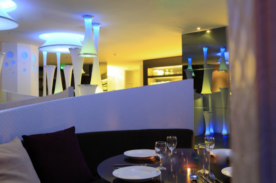 特色個性酒吧設(shè)計(jì)方案  福州夜光杯酒吧大廳設(shè)計(jì)圖欣賞