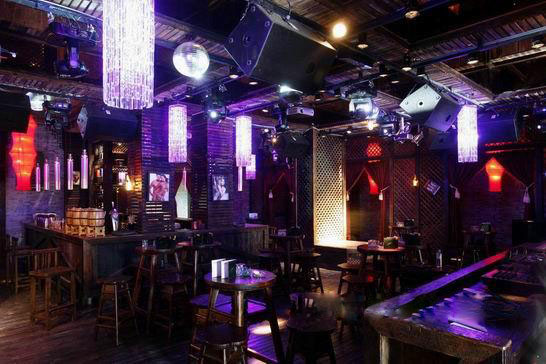 田園風格休閑主題酒吧設計欣賞