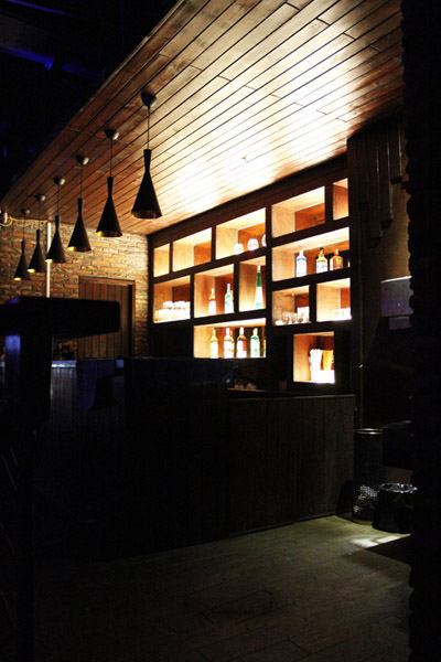 迷你都市休閑吧 Lady酒吧設(shè)計圖欣賞