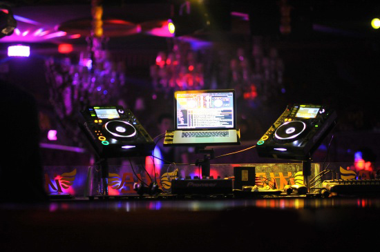 歐式復(fù)古酒吧設(shè)計(jì) 達(dá)人會(huì)酒吧設(shè)計(jì)效果圖欣賞