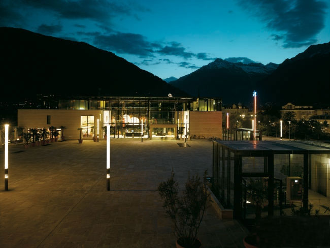 意大利Merano水療館設(shè)計(jì)效果圖