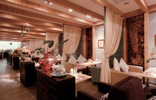 精品酒店餐廳設(shè)計(jì)案例 武漢綠茵閣西餐廳設(shè)計(jì)說(shuō)明