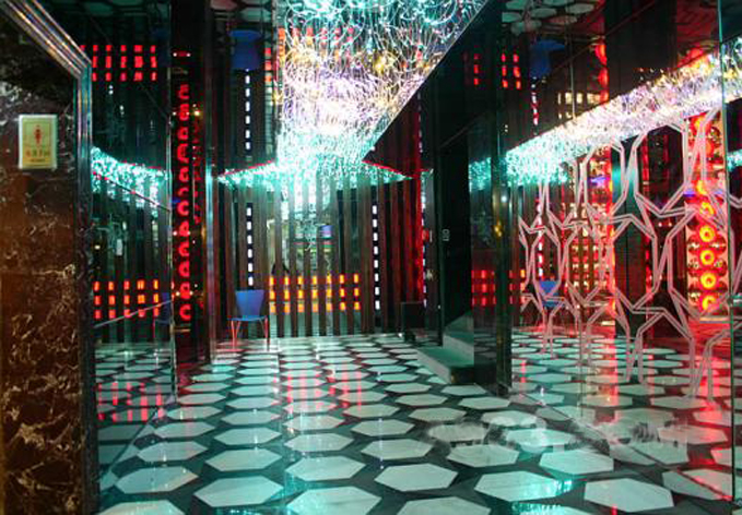 白天鵝夜總會(huì)設(shè)計(jì)