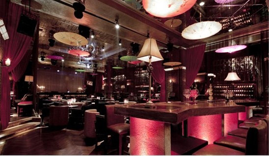 復(fù)古奢華 成都1982紅酒音樂酒吧設(shè)計(jì)欣賞