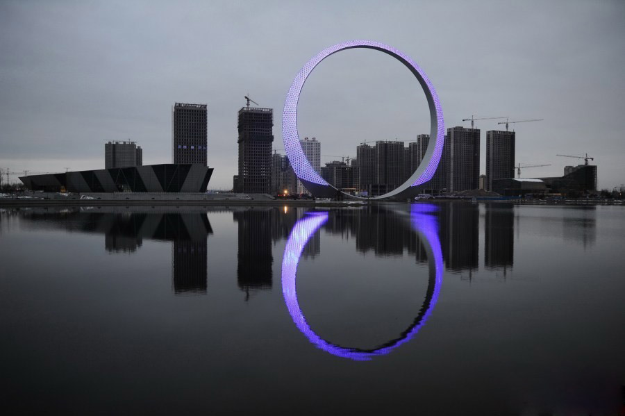 網(wǎng)上流傳馬桶蓋原來(lái)是國(guó)內(nèi)首家水上白金七星級(jí)酒店