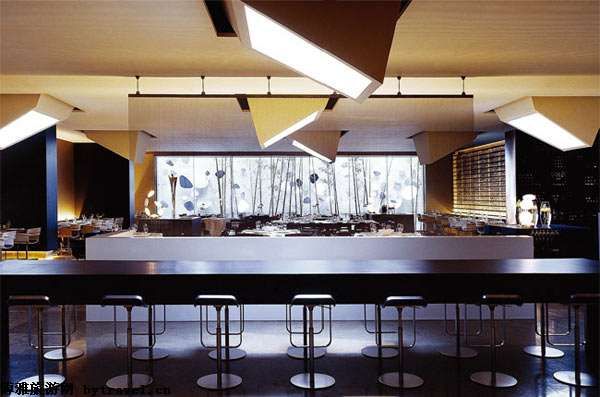 西班牙個(gè)性商務(wù)酒店設(shè)計(jì) 像風(fēng)一樣靈動(dòng)特別