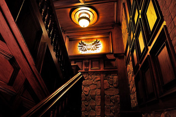 東方紅酒會所設(shè)計效果圖