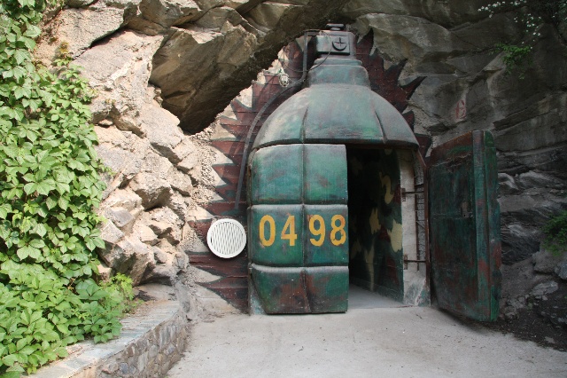 0498軍事主題酒吧設計欣賞