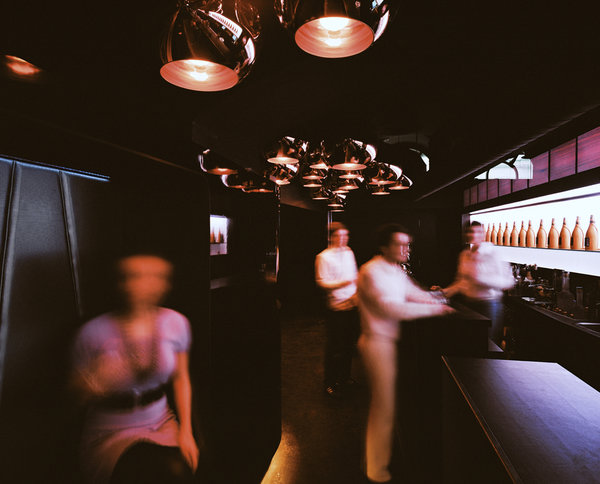 國外個(gè)性酒吧設(shè)計(jì)欣賞   Vanilli 酒吧精致空間