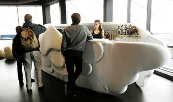 法國(guó)版鳥(niǎo)巢   超萌的個(gè)性酒吧設(shè)計(jì)方案欣賞