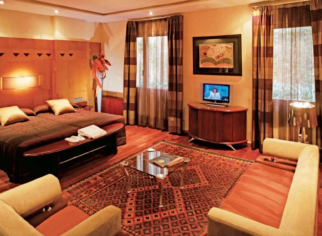 宮殿變酒店  克拉麗絲五星級(jí)酒店設(shè)計(jì)欣賞