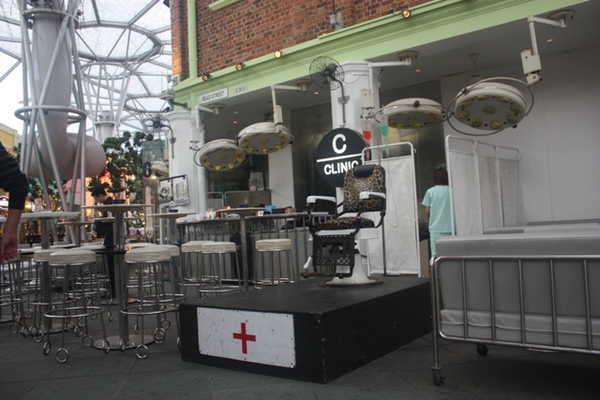 另類創(chuàng)意酒吧  新加坡醫(yī)院主題酒吧設(shè)計(jì)欣賞