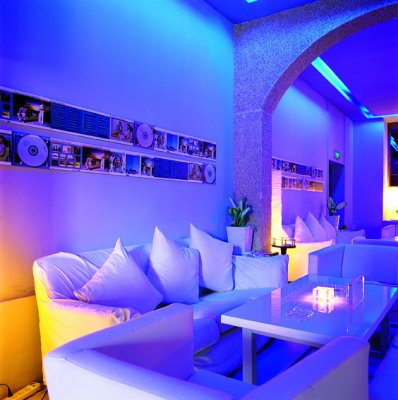 國(guó)際室內(nèi)設(shè)計(jì)大獎(jiǎng)作品   佛陀印象紅酒吧設(shè)計(jì)效果圖欣賞