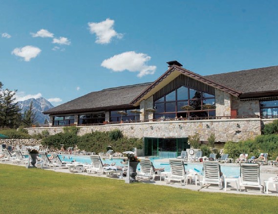 傳統(tǒng)鄉(xiāng)村風(fēng)格商務(wù)會所設(shè)計效果圖