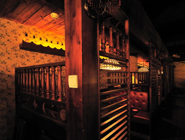 復(fù)古懷舊氣息 福州香奈兒主題酒吧設(shè)計欣賞