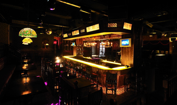 復(fù)古懷舊氣息 福州香奈兒主題酒吧設(shè)計欣賞