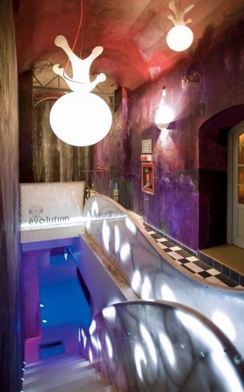 羅馬尼亞復(fù)古迷幻音樂會所設(shè)計(jì)