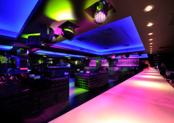 定義時尚  巴黎凱旋門餐廳酒吧俱樂部設計欣賞