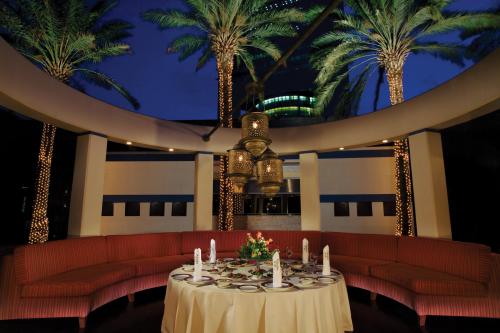 迪拜萬豪伯爵酒店破吉尼斯紀(jì)錄獲世界最高酒店榮譽(yù)稱號