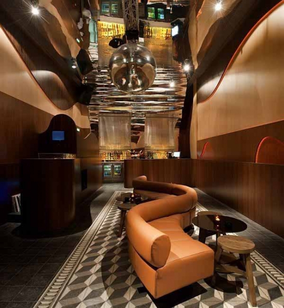 流動(dòng)的幻彩空間 國(guó)外個(gè)性酒吧設(shè)計(jì)效果圖欣賞