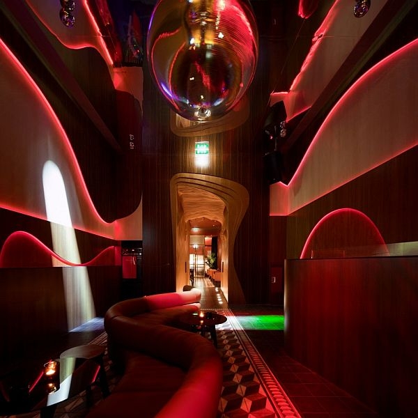 流動(dòng)的幻彩空間 國(guó)外個(gè)性酒吧設(shè)計(jì)效果圖欣賞