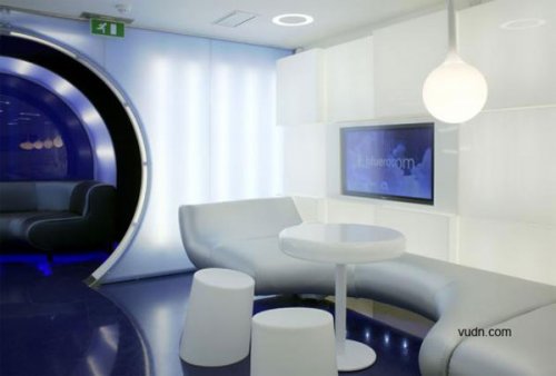 國(guó)外超時(shí)尚簡(jiǎn)潔風(fēng)格酒吧設(shè)計(jì)圖欣賞