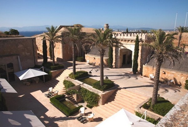 豪華的 Cap Rocat 洗浴中心設(shè)計(jì)效果圖