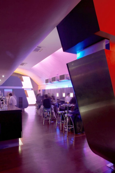 國(guó)外時(shí)尚絢麗的Code酒吧設(shè)計(jì)效果圖欣賞