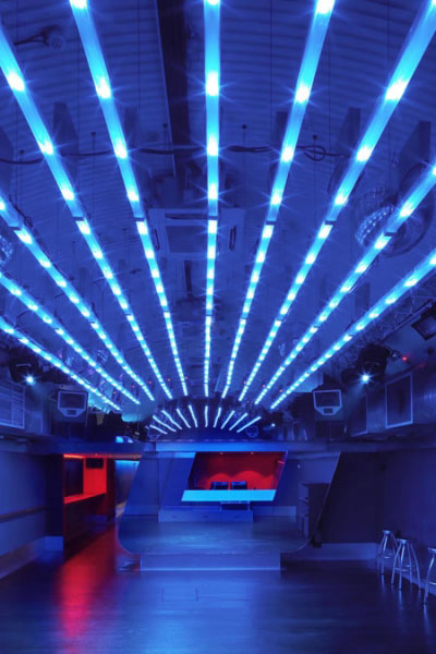 國(guó)外時(shí)尚絢麗的Code酒吧設(shè)計(jì)效果圖欣賞