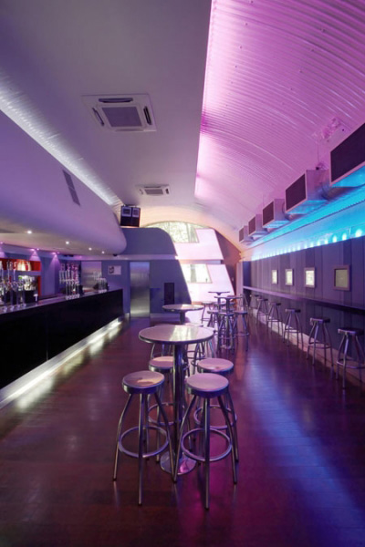 國(guó)外時(shí)尚絢麗的Code酒吧設(shè)計(jì)效果圖欣賞