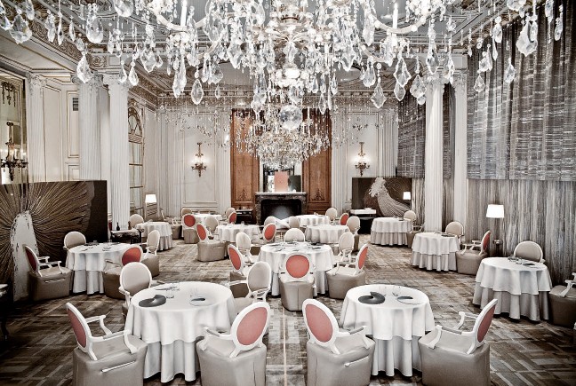 古典與現(xiàn)代人融合的歐式酒店設(shè)計 雅典娜廣場酒店