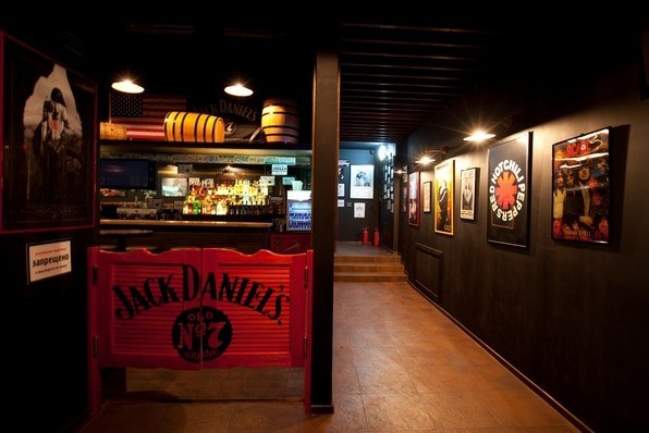 精致優(yōu)雅的設(shè)計(jì)  Coyote Ugly 娛樂會(huì)所