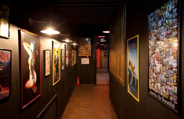 精致優(yōu)雅的設(shè)計(jì)  Coyote Ugly 娛樂會(huì)所