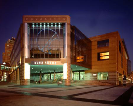 超前衛(wèi)空間  美國(guó)岡德體育館運(yùn)動(dòng)酒吧設(shè)計(jì)欣賞 