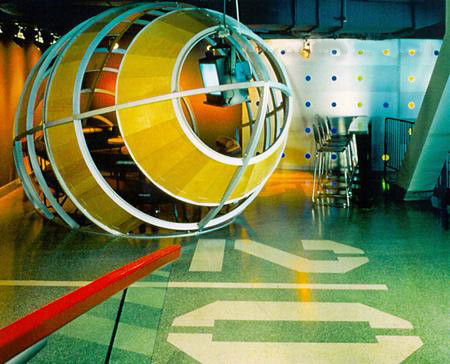 超前衛(wèi)空間  美國(guó)岡德體育館運(yùn)動(dòng)酒吧設(shè)計(jì)欣賞 