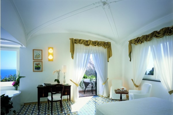 重現(xiàn)小清新氣質 意大利唯美洗浴會所設計