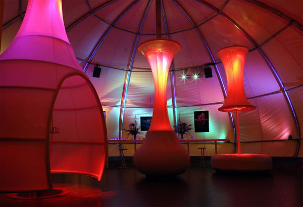 國(guó)外酒吧設(shè)計(jì)案例  Bailissimo旅行主題酒吧設(shè)計(jì)欣賞