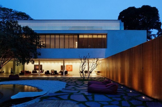 穿過美麗的圍墻 Cobogo私人會(huì)所設(shè)計(jì)