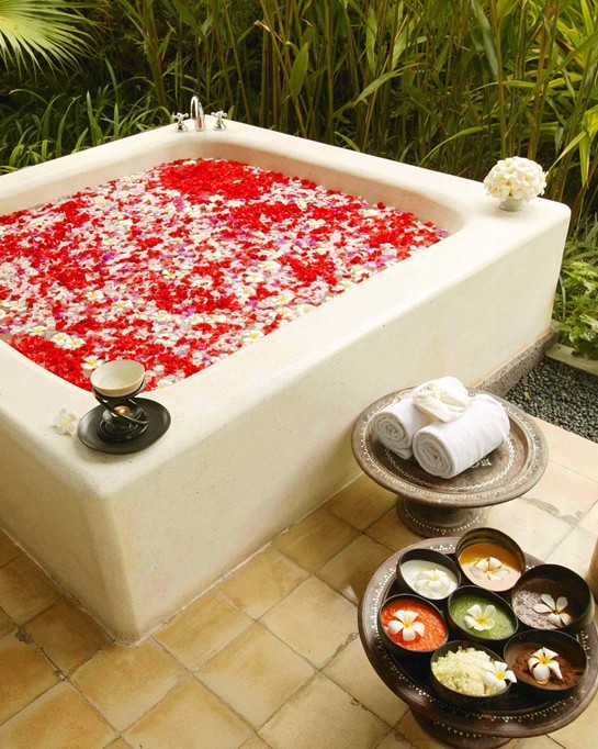 巴厘式洗浴設(shè)計風(fēng)光 阿里拉烏布水療度假村