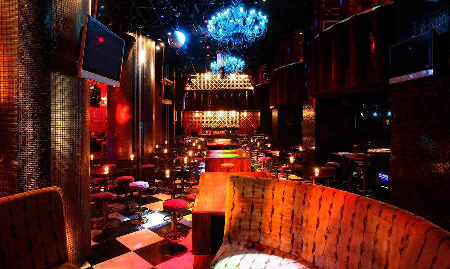 風(fēng)姿卓越 武漢皇后音樂酒吧設(shè)計(jì)說明